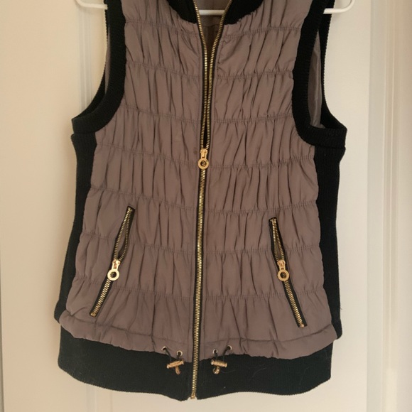Calvin Klein Vest - Picture 2 of 2